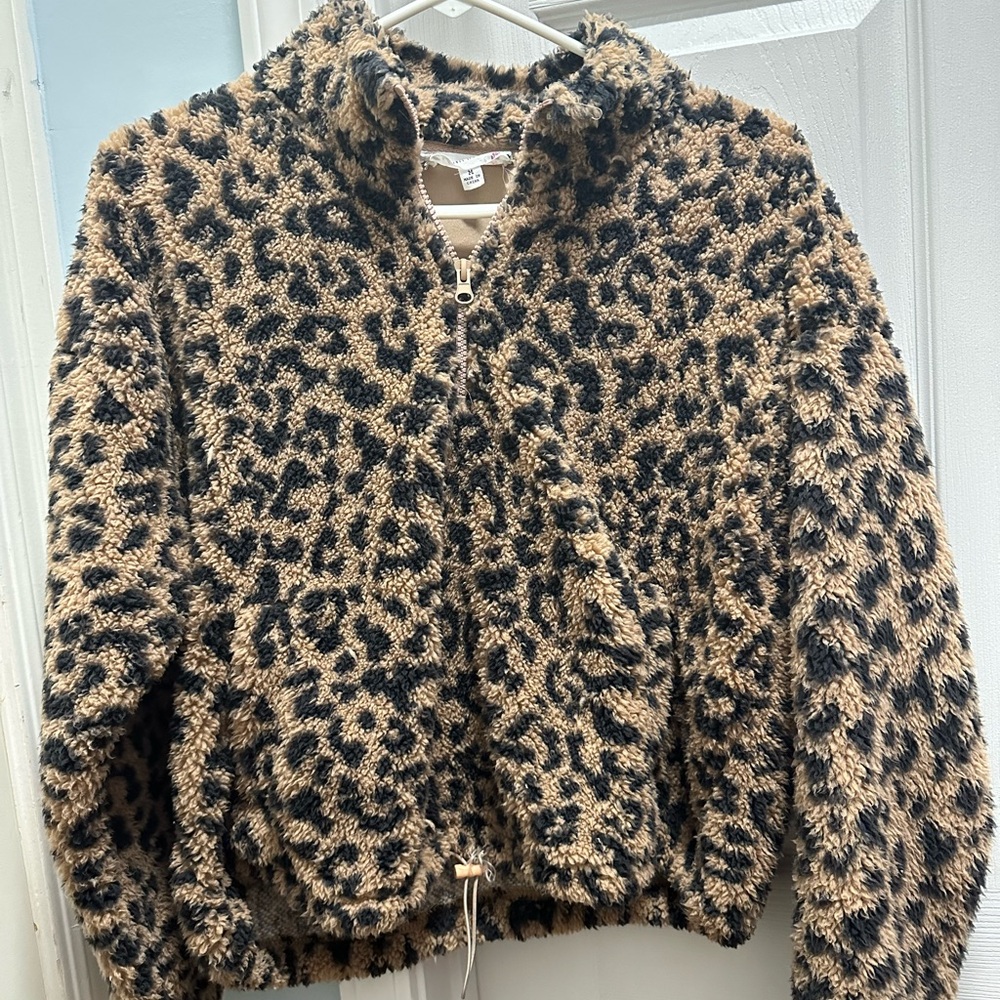 Leopard Print Fluffy Half Zip Jacket!!! - image 1